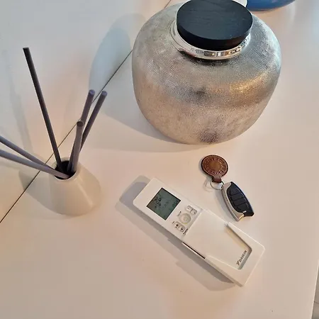 Апартаменты Mbird Riverside 2bd Flat With Garage