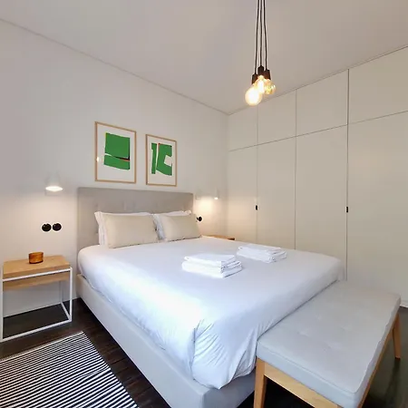 Mbird Riverside 2bd Flat With Garage Lägenhet Lisboa