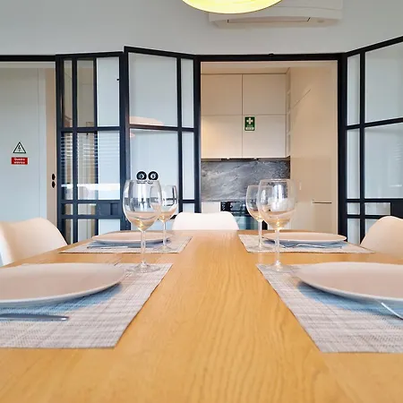 شقة Mbird Riverside 2bd Flat With Garage