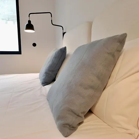 Апартаменты Mbird Riverside 2bd Flat With Garage *