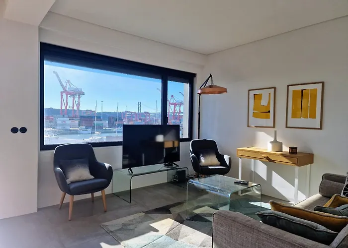 Mbird Riverside 2bd Flat With Garage شقة Lisboa