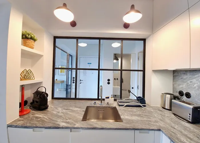 Mbird Riverside 2bd Flat With Garage