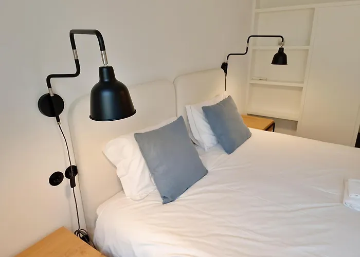 Mbird Riverside 2bd Flat With Garage