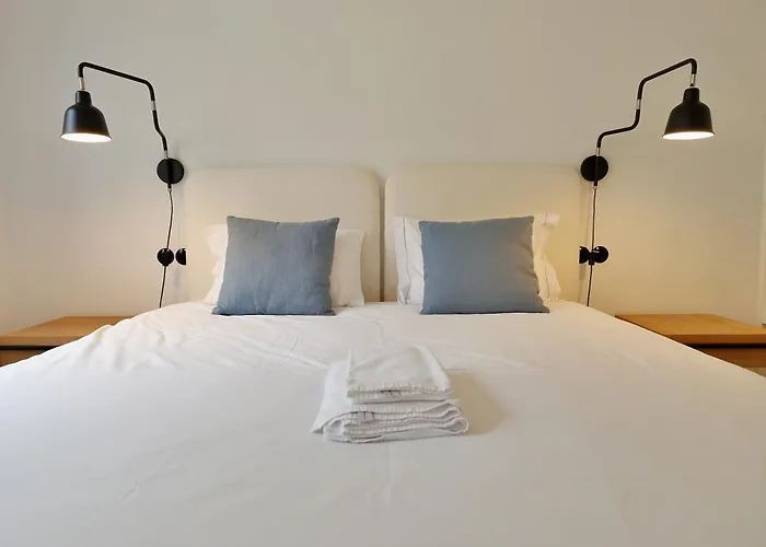 شقة Mbird Riverside 2bd Flat With Garage